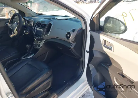 2016 Chevrolet Sonic Ltz Auto из США, поврежденный, VIN 1G1JE5SB5G4143653